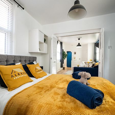 Apartamento Seaside Retreat: Luxury 1-Bed, Free Parking Portsmouth Exterior foto